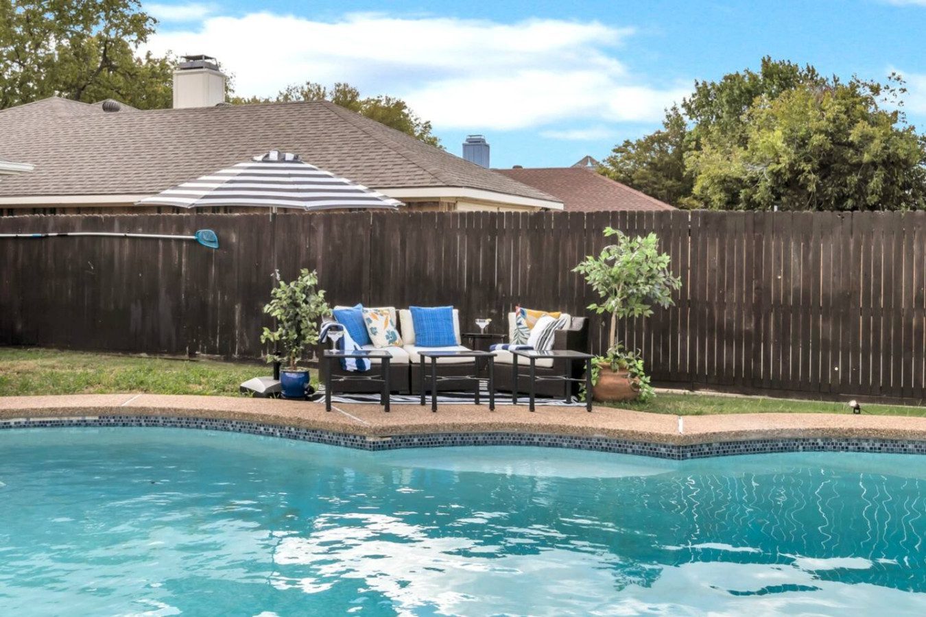 57133 205695 o9Uvds2FD4PubocurGqRLJUNslWe4AOWFxH5kilwlNE 675200242a11b.jpg